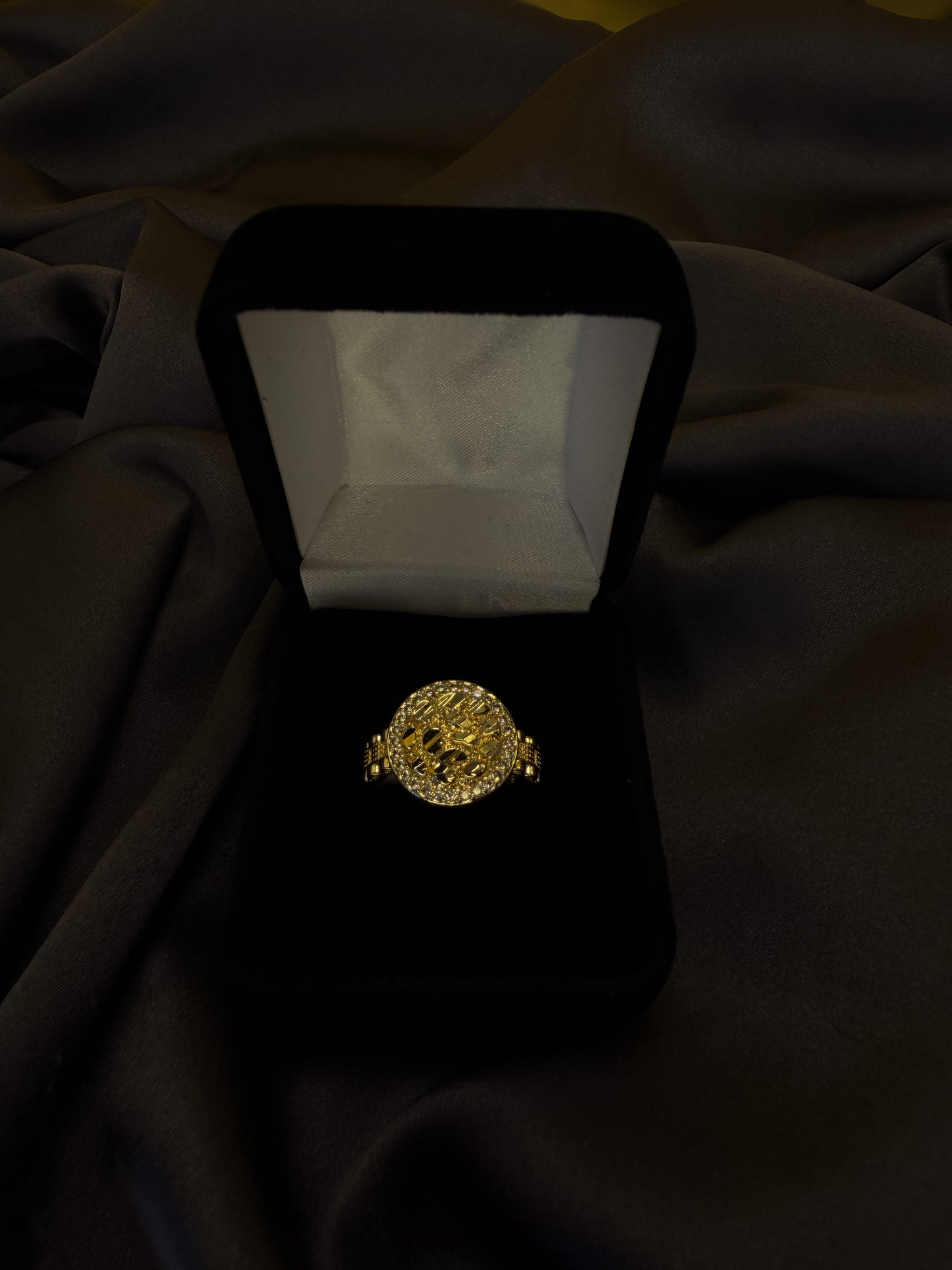 Luxenor Round Nugget Ring