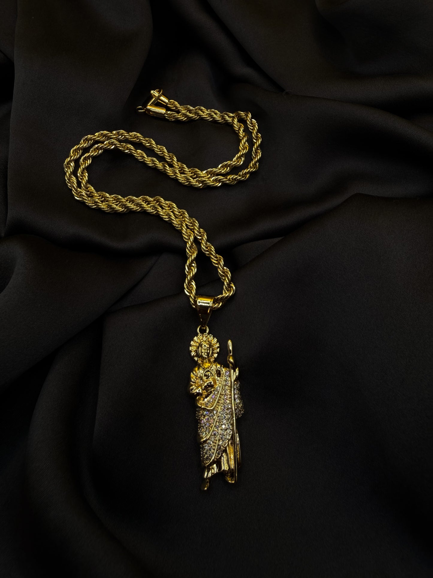Luxenor Iced San Judas Pendant