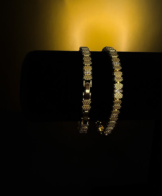 Luxenor Iced Textured Link Bracelet ( Adjustable ) 7”