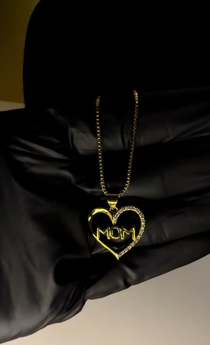 Luxenor “Mom Heart” Gold Pendant Necklace 18” 14k gold plated/ Sterling Silver