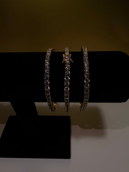 Luxenor Royal Ice Moissanite Tennis Bracelet | 7” & 8” | Gold & Silver