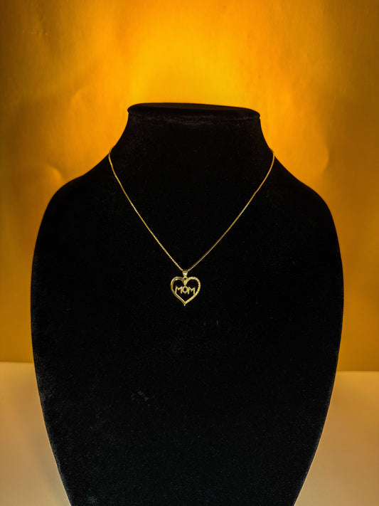 Luxenor “Mom Heart” Gold Pendant Necklace 18” 14k gold plated/ Sterling Silver