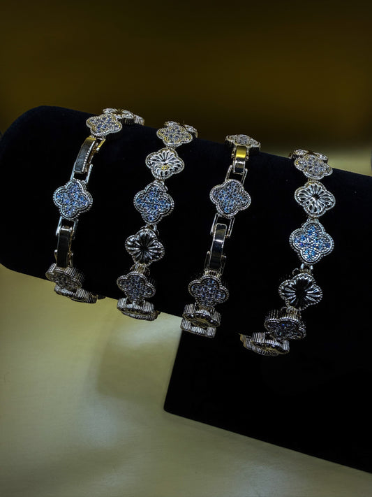 Luxenor Clove Royale Bracelet | 14K Gold Plated | Adjustable 8”