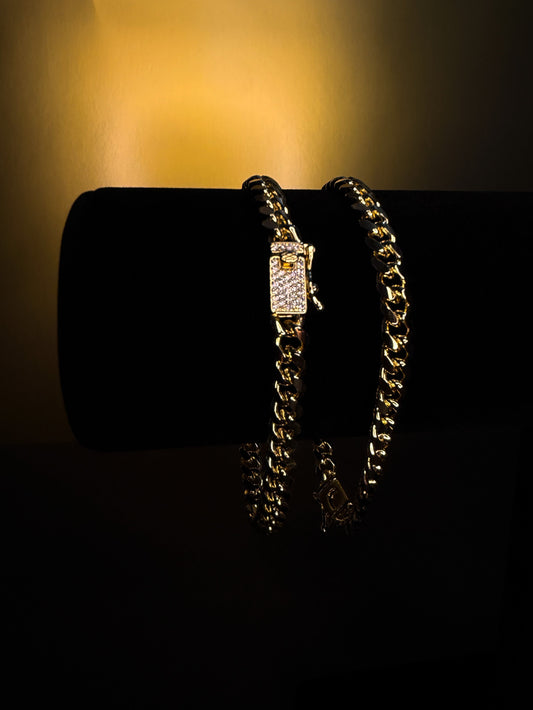 Luxenor Iced Cuban Link Bracelet 8”